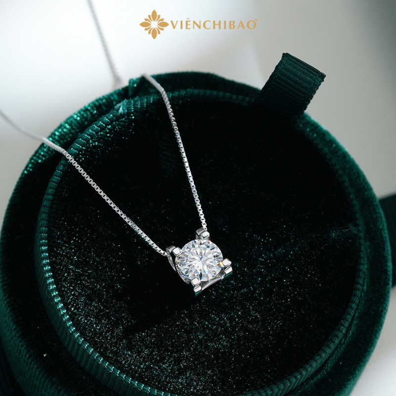 DÂY CHUYỀN MẶT ĐÁ VUÔNG Moissanite - HuyK Mê Kim Hoàn - D0005