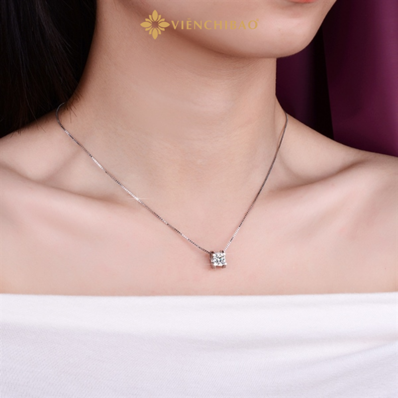 DÂY CHUYỀN MẶT ĐÁ VUÔNG Moissanite - HuyK Mê Kim Hoàn - D0005