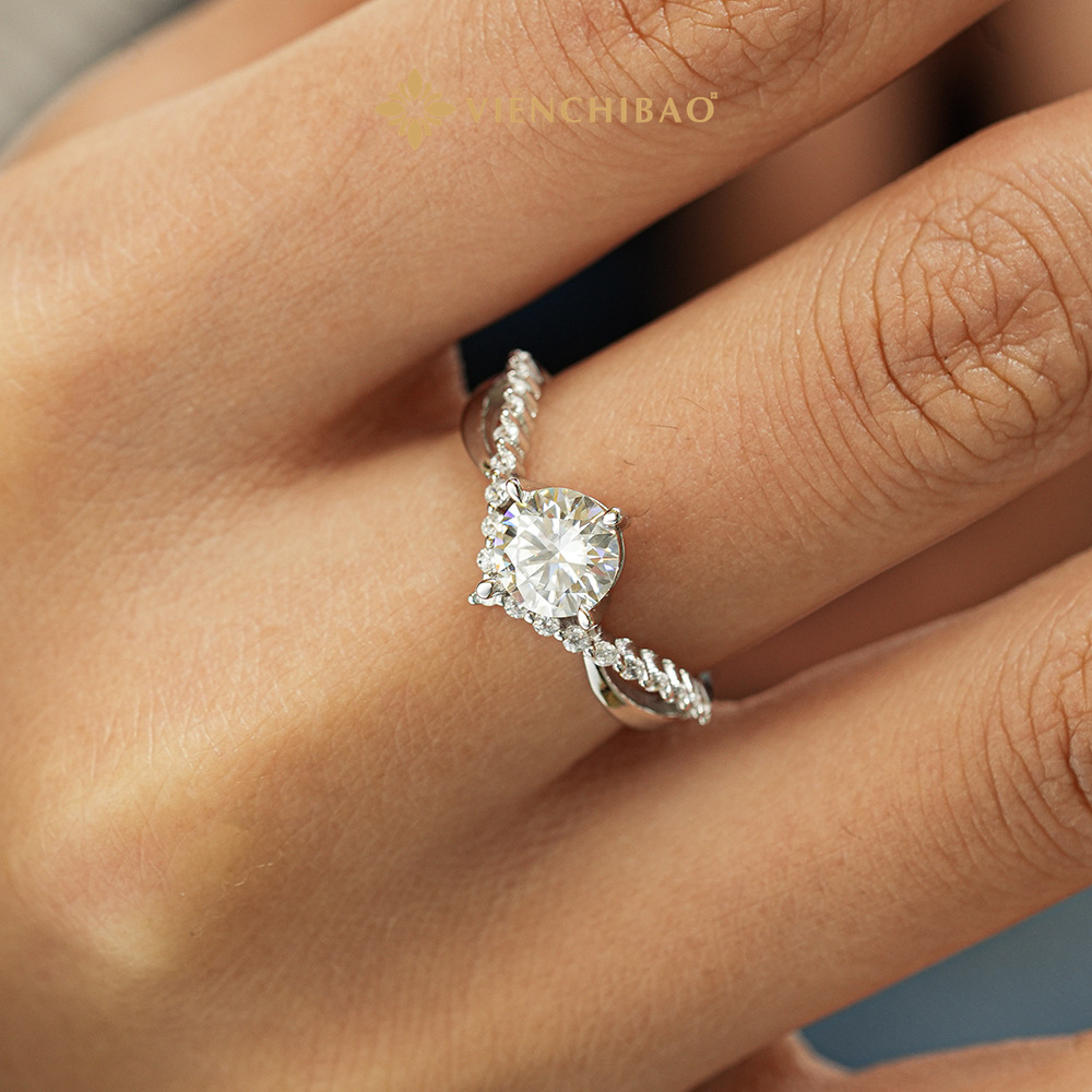 NHẪN NỮ ĐÁ CHỦ MOISSANITE 6.5LI - HuyK Mê Kim Hoàn - N0001